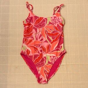 Old Navy Floral Pink One piece women’s  swimsuit